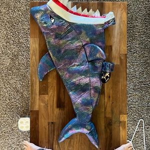 Petsmart Thrills & Chills Shark Costume Dog Cat Holographic Halloween Medium